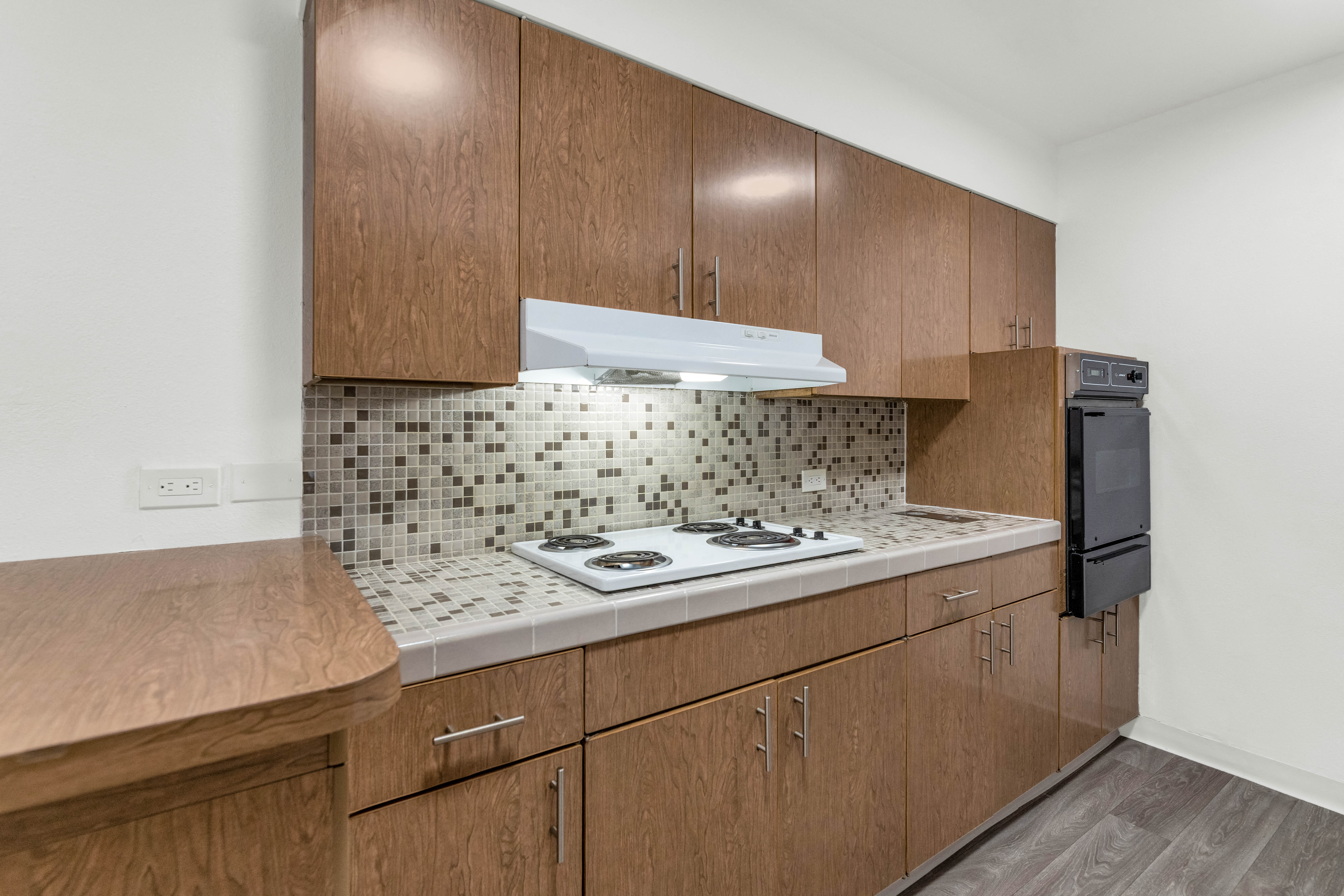 The Phoenix Apartments on 6th Avenue photo 5